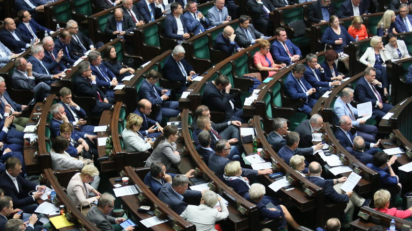 Rewolucja w Krajowej Radzie Sądownictwa! Sejm podjął decyzję