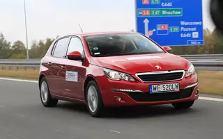 Peugeot 308: test 25 tys km non stop