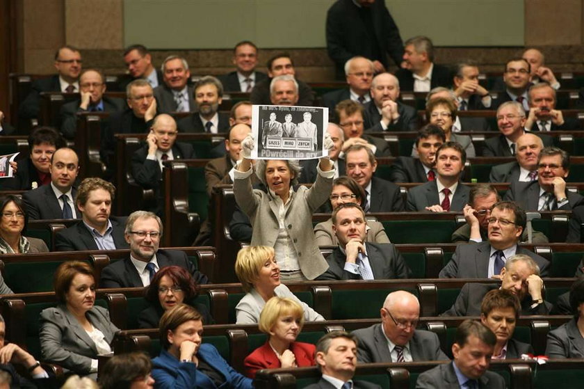 Nelli Rokita protestuje w Sejmie! Dlaczego?