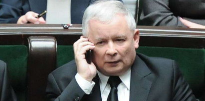 Sprzedali telefon Kaczyńskiego, było tam wiele SMS-ów