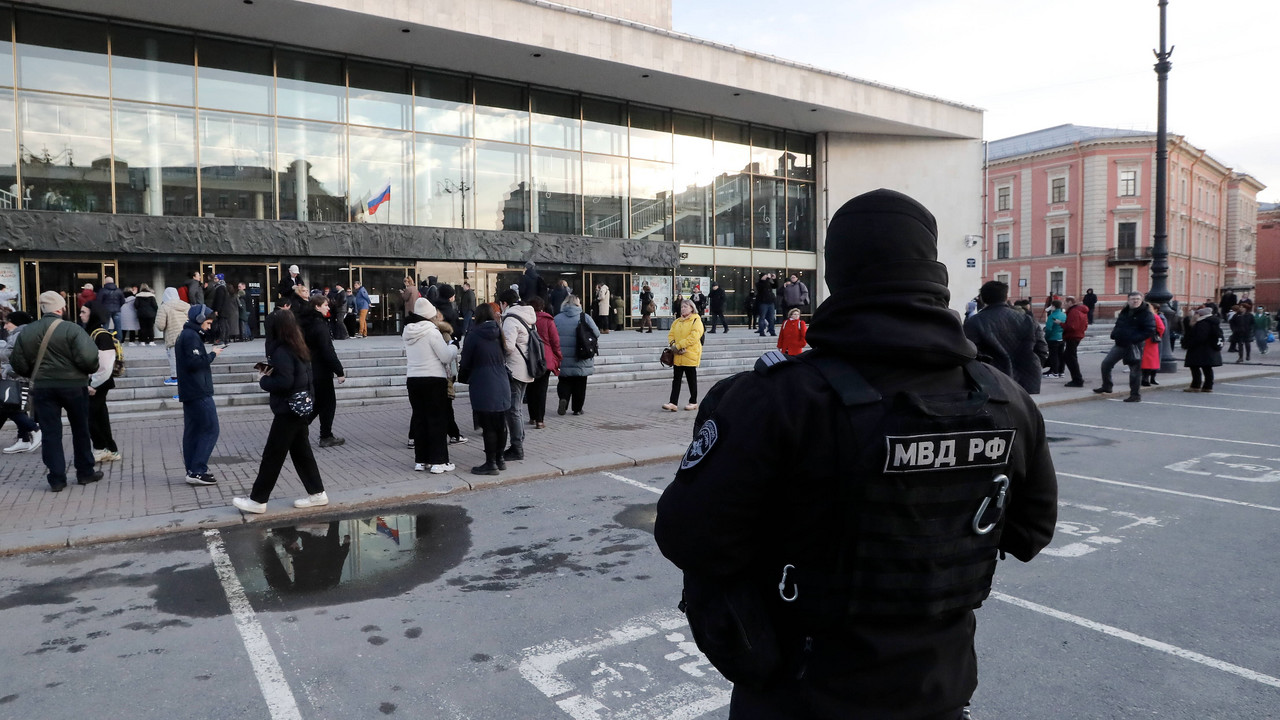 Zatrzymania w całej Rosji. Chodzi o komentarze dotyczące ataku terrorystycznego