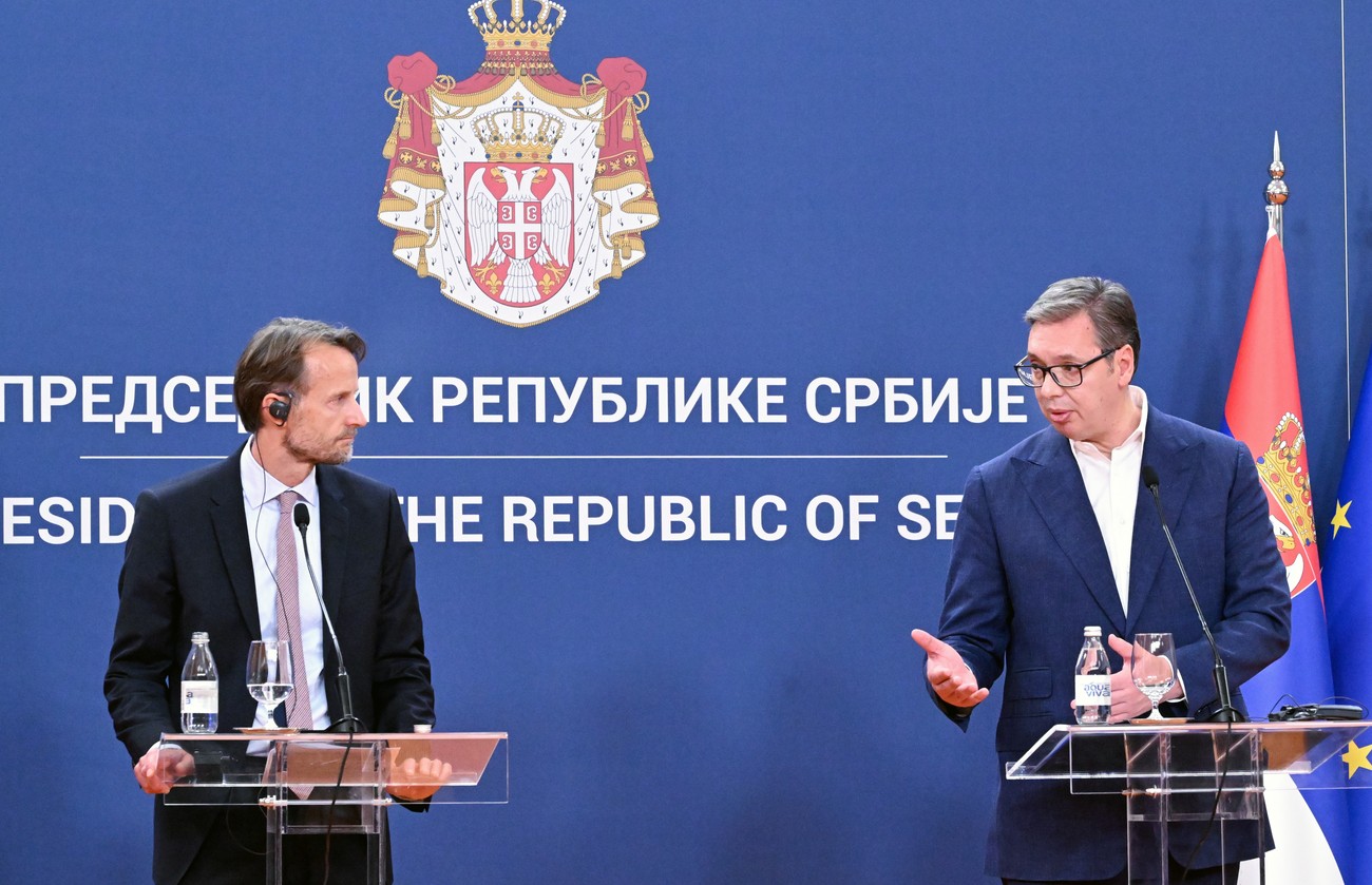 "Nećemo skupljati dizel i benzin u kanticama!" Vučić o NIS-u: Nadam se povoljnom ishodu razgovora