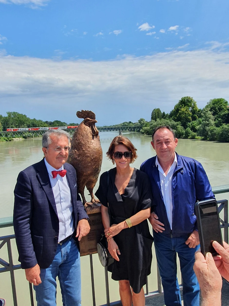 Spomenik srpskom petlu