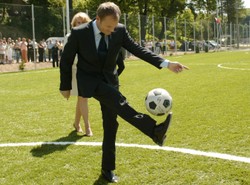 Tusk i Kaczyński mają problem z weekendem