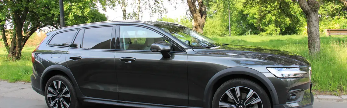 VOLVO V60 Cross Country