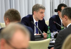 Szef MRiT o KPO: Jest już polityczna zgoda komisarzy unijnych o uruchomieniu środków