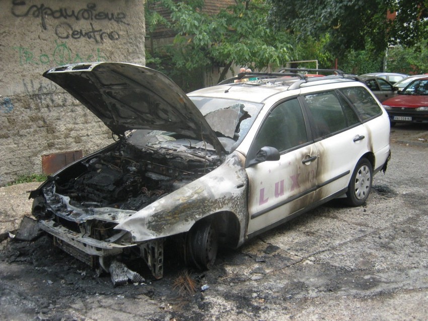 Zapaljeno vozilo udruženja Luks