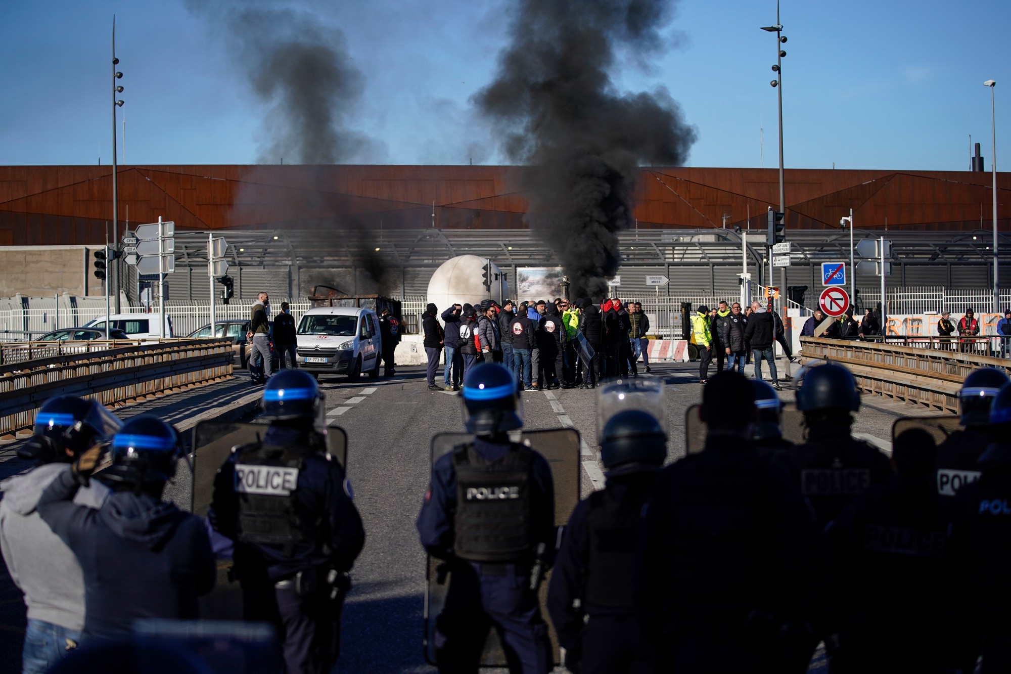 Protesty proti dôchodkovej reforme vo Francúzsku.