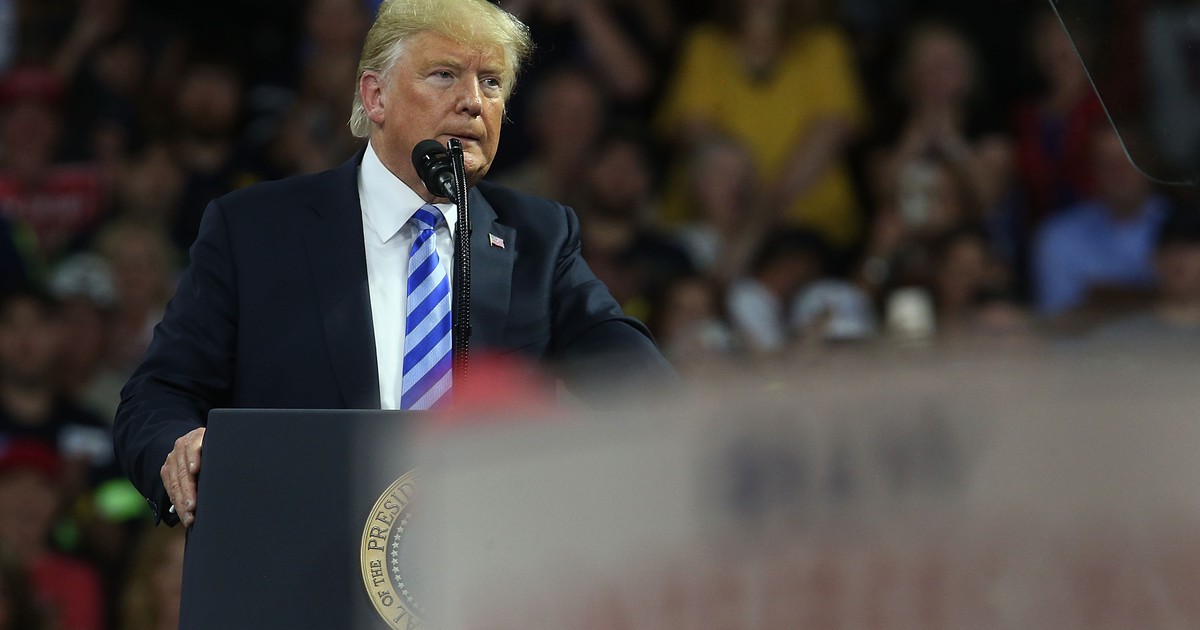 Trump uderza cłami w przemysł filmowy. "Hollywood jest zdewastowany"