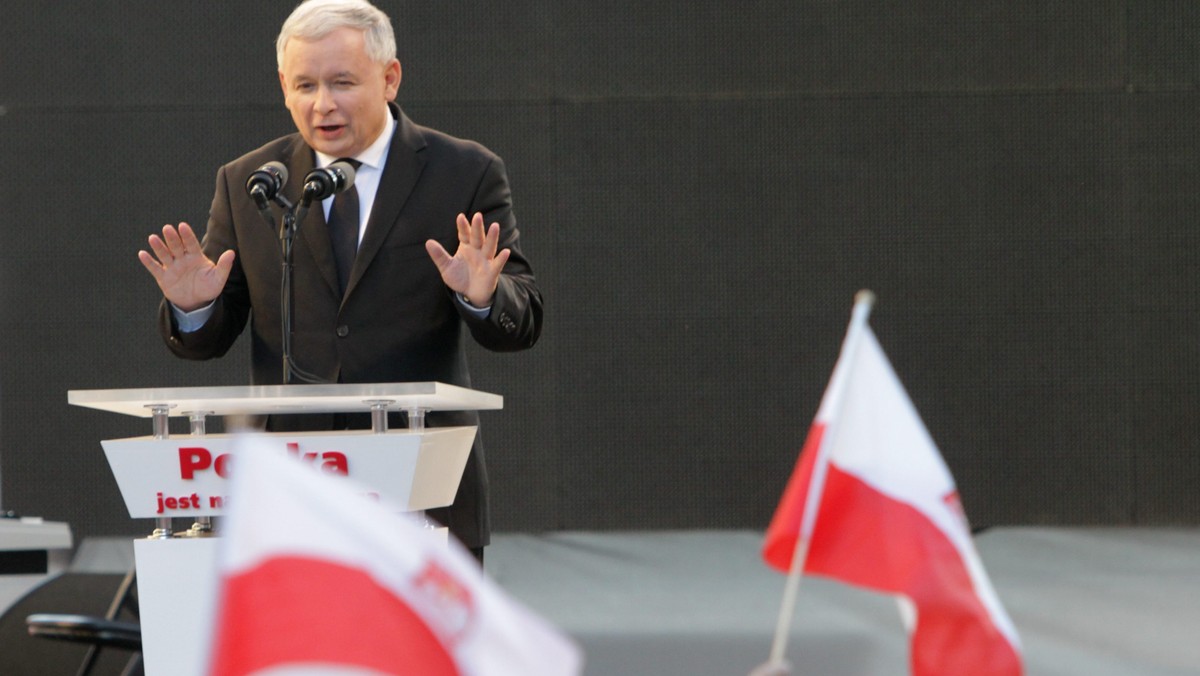 "Gazeta Wyborcza": Według najnowszego sondażu gazety Platforma Obywatelska otrzymała 43 procent poparcia, a PiS - 27 procent.