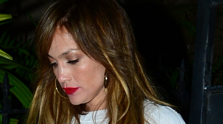 Jennifer Lopez romantikus vacsorán/Fotó:Northfoto