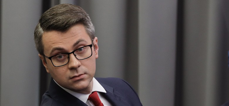 Rzecznik rządu rozsierdzony grafiką PO o 800 plus. "Tak, to konkrety, ale w wykonaniu PiS"