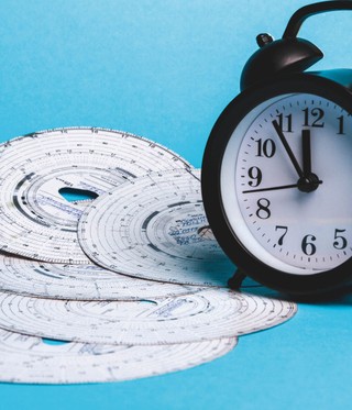 Czas pracy kierowców. Na co trzeba uważać, jak go rozliczać [PORADNIK DGP]