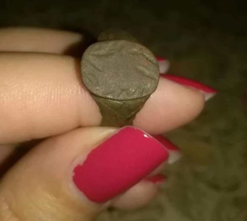 Prsten je iz poznig rimskog perioda