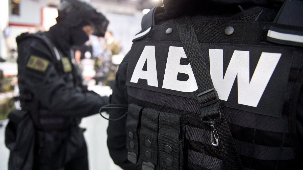 ABW zatrzymała ludzi podejrzewanych o nielegalny handel bronią