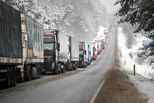 Dorohusk i Hrebenne. Na tych przejściach granicznych z Ukrainą TIRy czekają minimum 3 dni