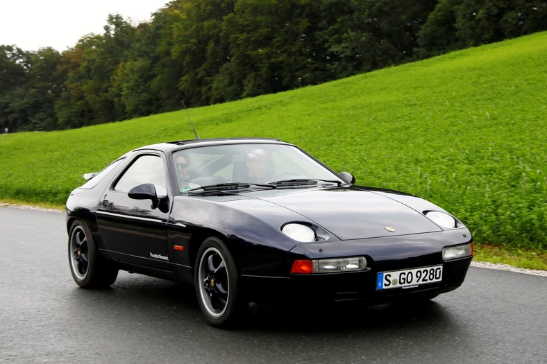 Porsche 928: w roku obrachunkowym 1992/1993 wyprodukowane zaledwie 119 sztuk tego modelu.