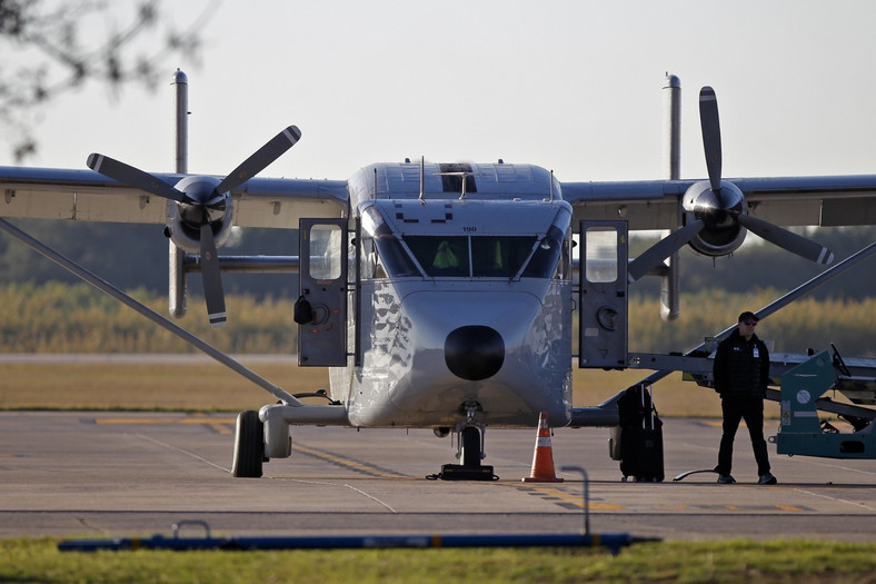 Samolot Skyvan PA-51 używany do "lotów śmierci" wraca do Argentyny