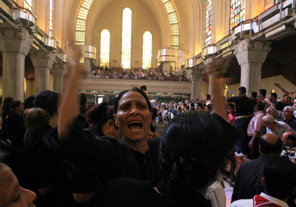 Kair: pogrzeby po tragicznych zamieszkach