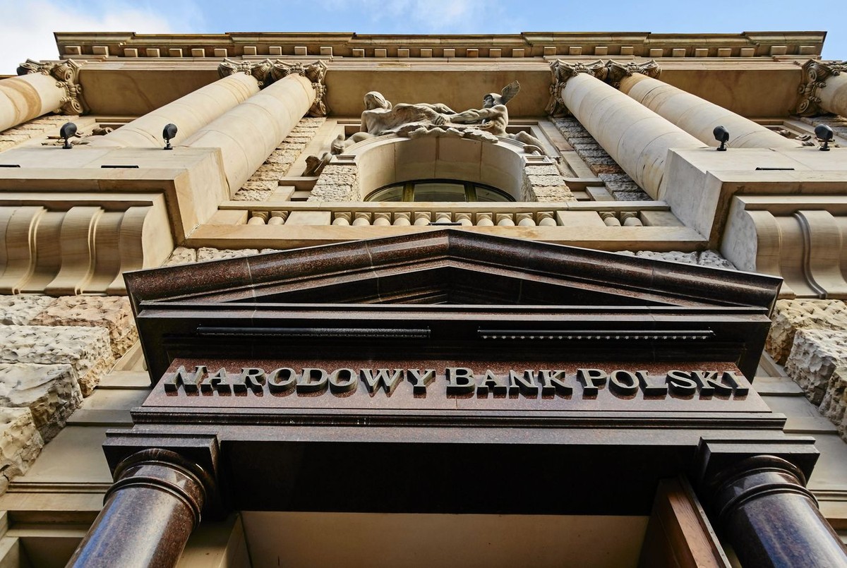 PiS chce przyspieszyć rozwój przy pomocy NBP. "Stać nas na wzrost PKB na poziomie 5-6 proc."