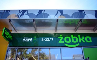 Żabka wstrzymuje zamówienia produktów z Rosji i Białorusi