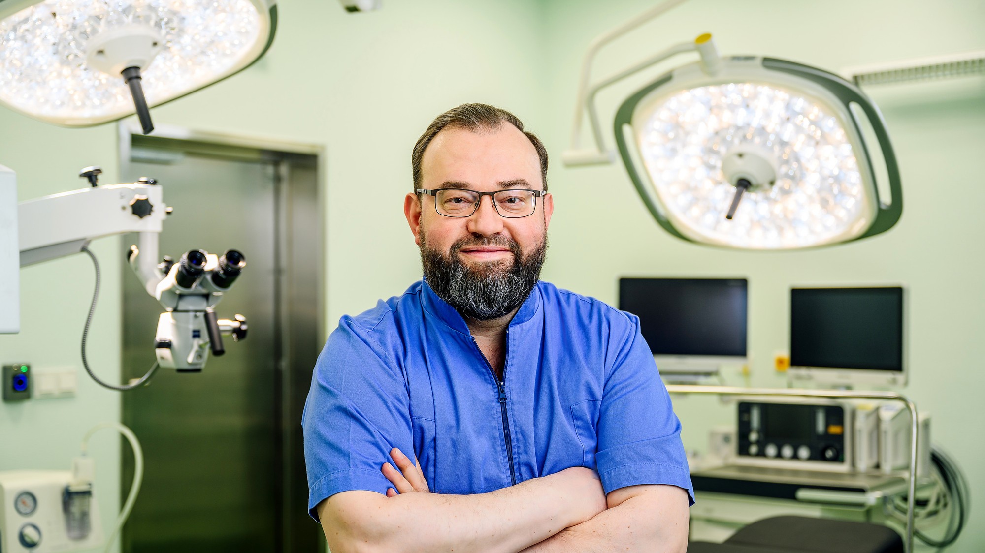 MUDr. Roman Sokol PhD., MPH. je špičkový urológ a onkourológ, pôsobí v Privátnej urologickej ambulancii v Trenčíne