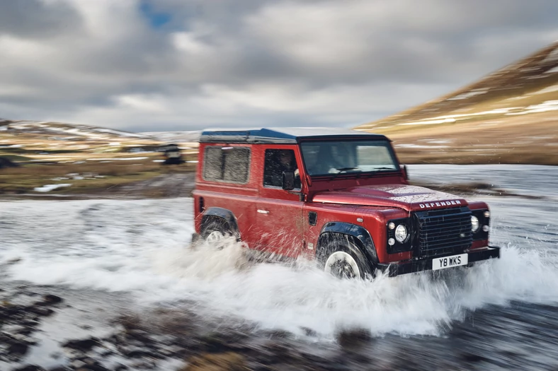 Land Rover Defender Works V8 - dostępne będą wersje 90 i 110