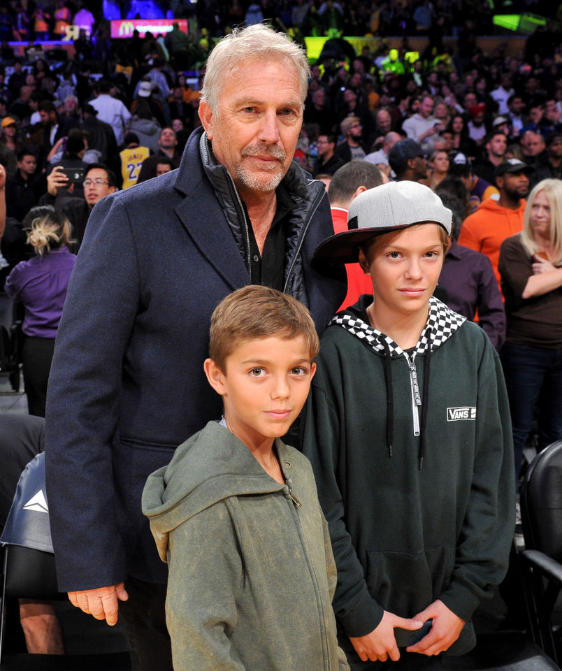 Sławni ojcowie i ich synowie: Kevin Costner oraz Hayes Logan Costner i Cayden Wyatt Costner