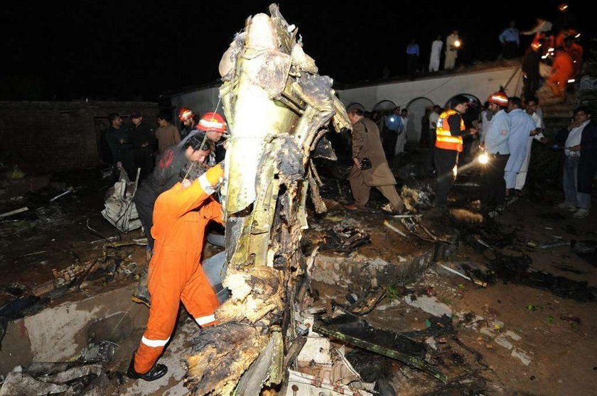 Boeing 727 w płomieniach. 150 osób nie żyje!