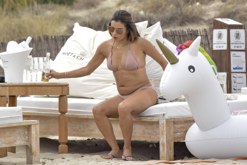 Eva Longoria na plaży na Ibizie