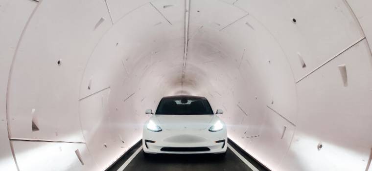 Podmiejskie tunele Elona Muska miały rozwiązać problem korków. Podczas CES... zaczęły się korkować