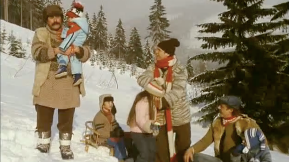 Slovenský herec Július Satinský a českí kolegovia Václav Postránecký a Pavel Nový vo filme S tebou mě baví svět.