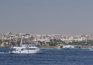 Potonuo brod pun turista kod Egipta