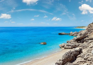 Plaža u Albaniji je toliko lepa da ljudi misle da je AI fotka