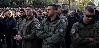 Robili wszystko, aby go uratować. Obcięli mu nogę, wszystko na nic. Zmarł policjant ranny na meczu siatkówki