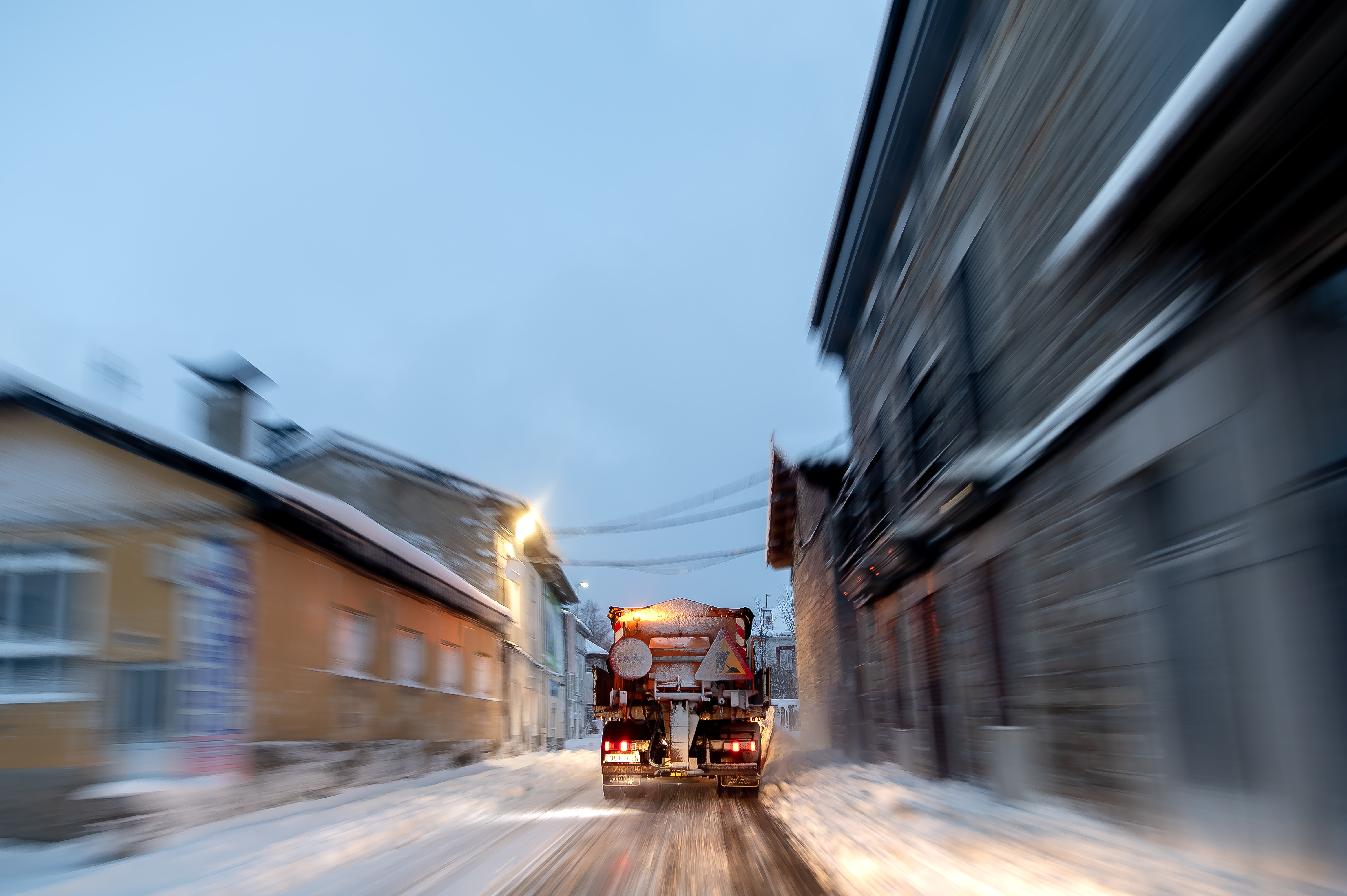 ¿Vas a viajar hoy? 105 carreteras afectadas por nieve - consulta antes de salir