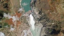 W Chinach uruchomiono gigantyczne turbiny drugiej największej elektrowni wodnej świata