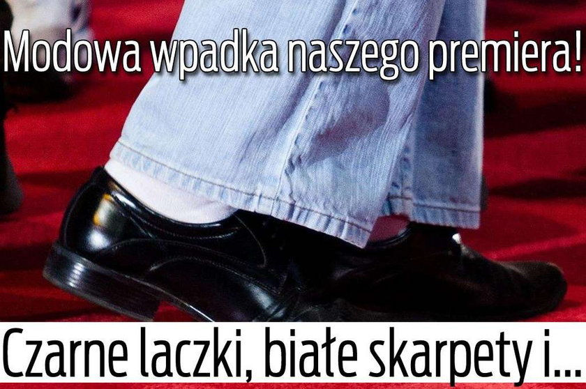 Modowa wpadka naszego premiera! Czarne laczki, białe skarpety i...