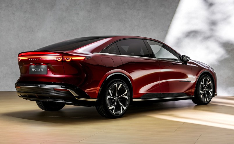 Nowa Mazda 6e