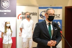 Niedzielski: Kilka ognisk wariantu Delta koronawirusa w Polsce