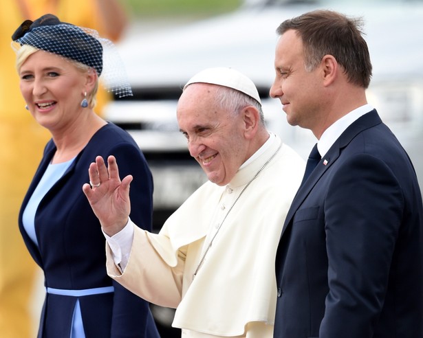 Papież Franciszek na lotnisku Balice / fot. PAP/Radek Pietruszka