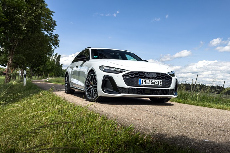 Nowe Audi A5 e-hybrid quattro