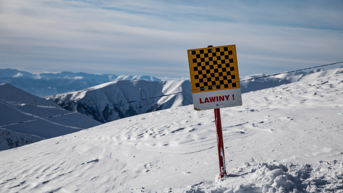 Tatry: drugi stopień zagrożenia lawinowego. W górach wciąż przybywa śniegu