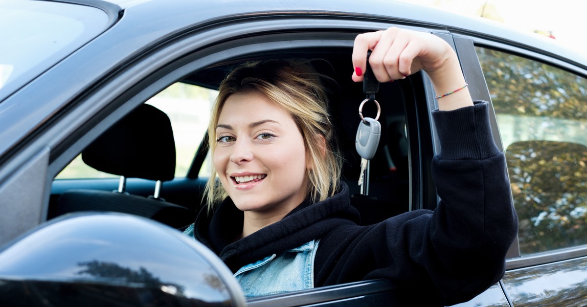 Prawo jazdy kategorii B od 17 lat w 2026 r. Obowiązkowy opiekun i surowy okres próbny