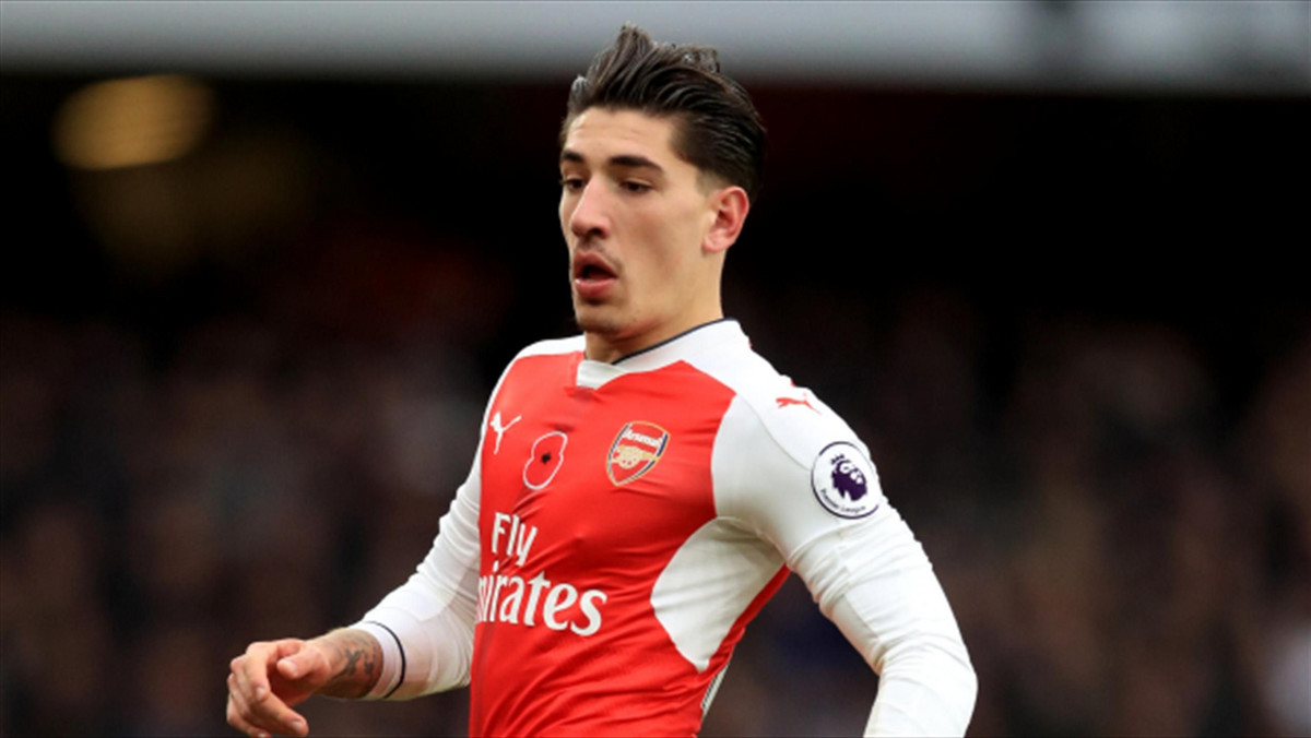 Powrót wychowanka na stare śmieci do Barcelony wydaje się niemożliwy. Hector Bellerin właśnie podpisał nowy długoterminowy kontrakt z Arsenalem. 21-letni prawy obrońca jest podstawowym zawodnikiem w talii Arsene'a Wengera.