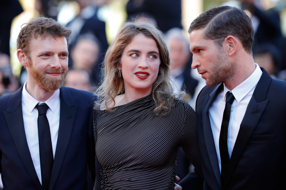 Antoine Reinartz, Adele Haenel i Arnaud Valois w Cannes