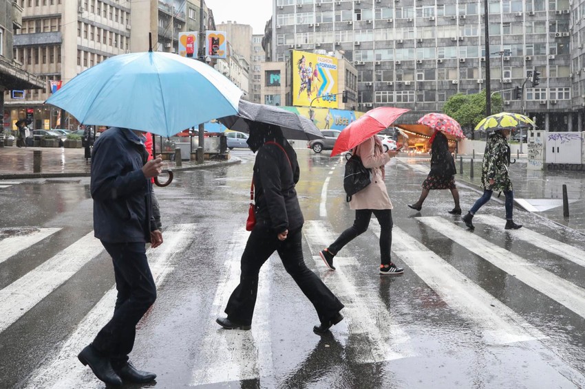 Promenjivo vreme donosi kišu, a na planine sneg