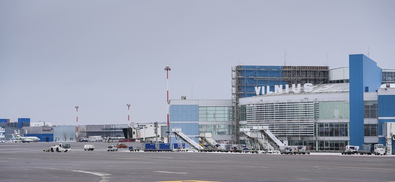 Samolot LOT-u wypadł z pasa. Lotnisko w Wilnie zamknięte, pasażerowie ewakuowani