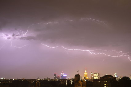 Cisza przed burzą. Inwestorzy powinni zachować ostrożność