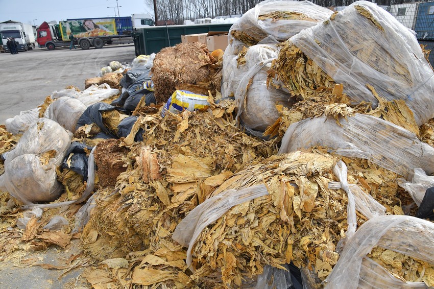  Zaplenom navedenih duvanskih proizvoda sprečena je šteta za budžet Republike Srbije od oko 200 miliona dinara.